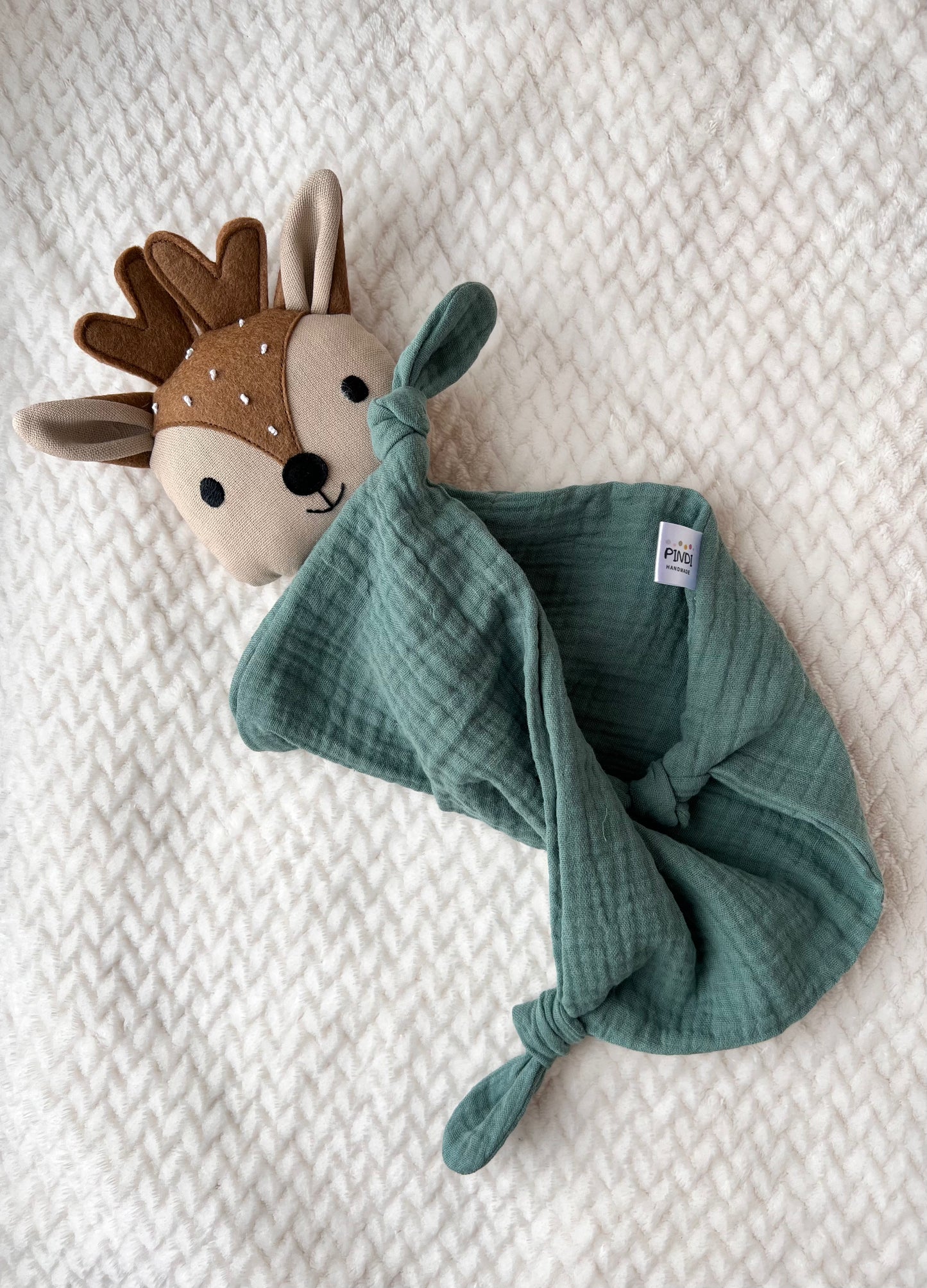 Szundikendő szarvas - eukaliptusz