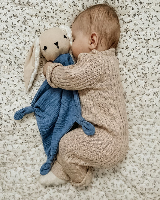 Névreszóló Szundikendő nyuszi - farmerkék