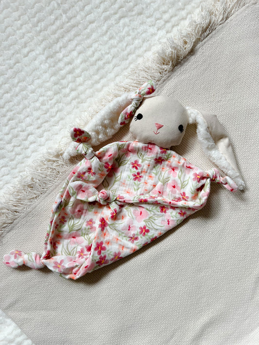 Szundikendő nyuszi - virágmező