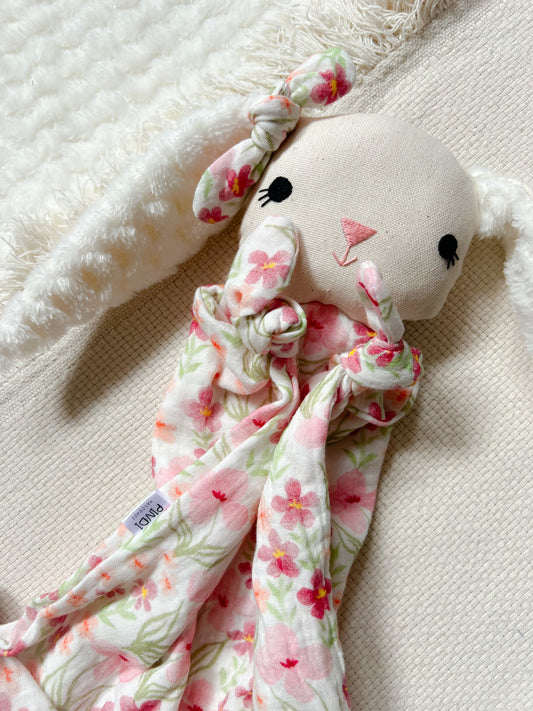 Szundikendő nyuszi - virágmező