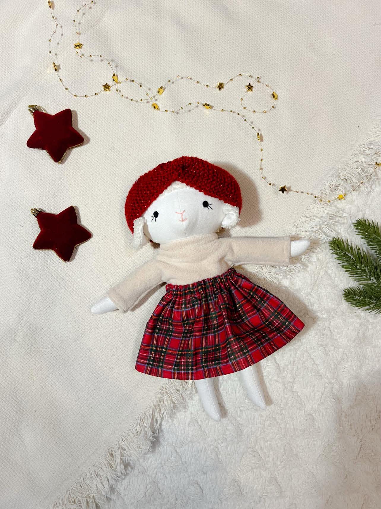 Bárány lány karácsonyi ruhában