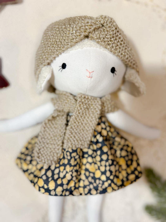 Bárány lány kötött szettben