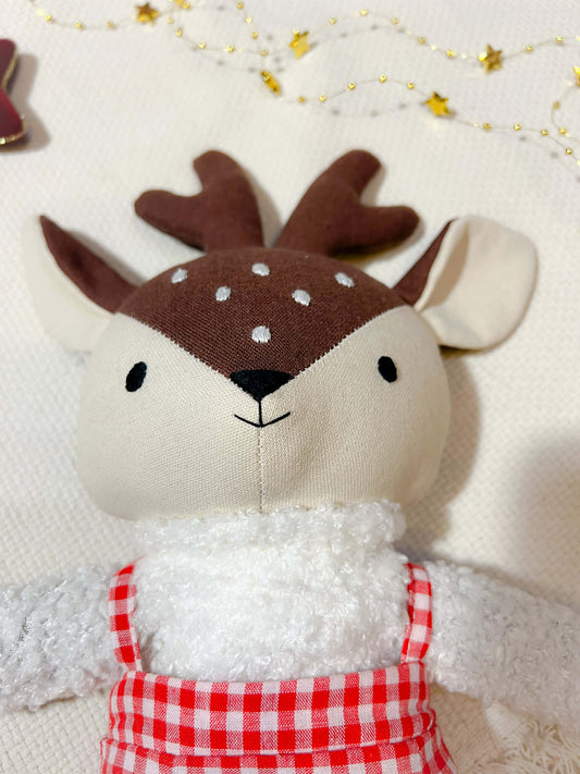 Szarvas karácsonyi ruhában